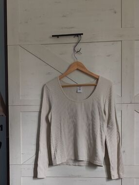 Stretchy Long Sleeves Top. Great Condition.